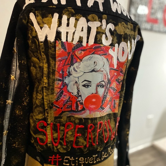 Superpower Girl - Picture 2 of 6